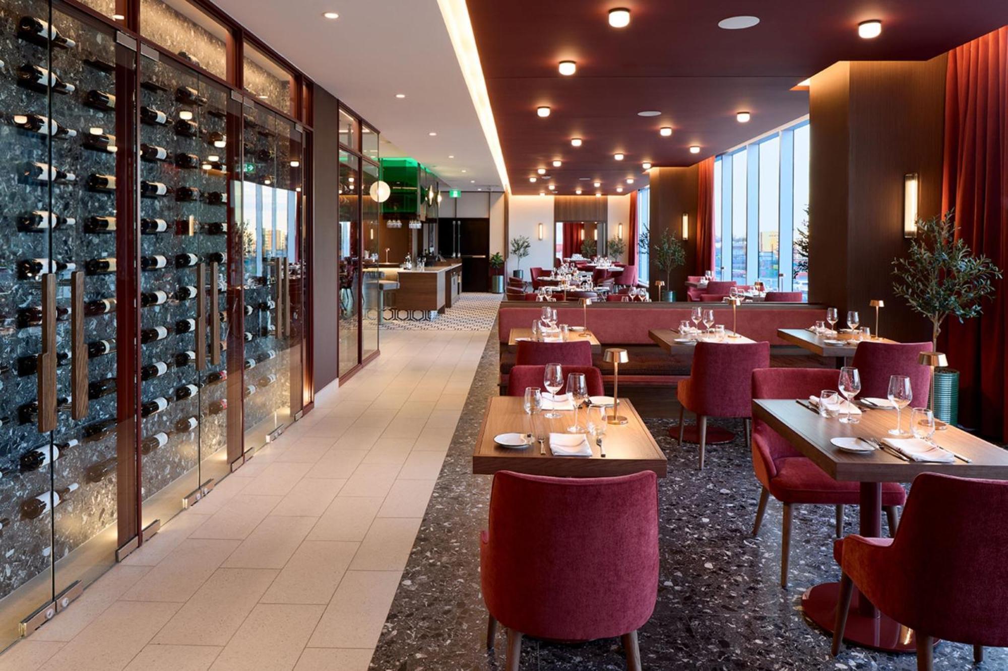 Courtyard By Marriott Montreal Laval Hotel Buitenkant foto